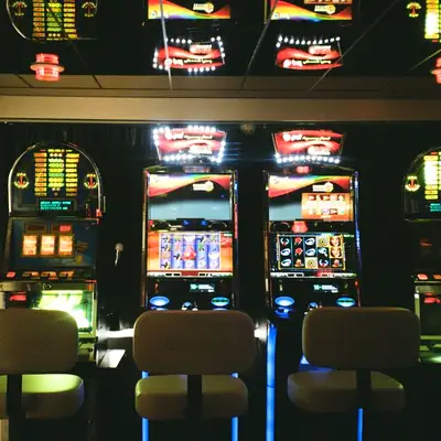 Crazy777: row of glowing slot machines